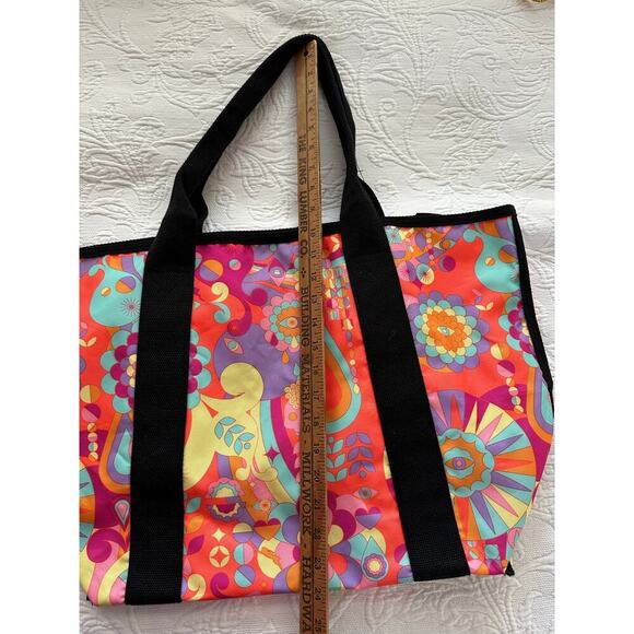 Amika Women's Multicolor Signature Print Psychedelic Fun Dance Gym Tote Bag - Picture 4 of 7